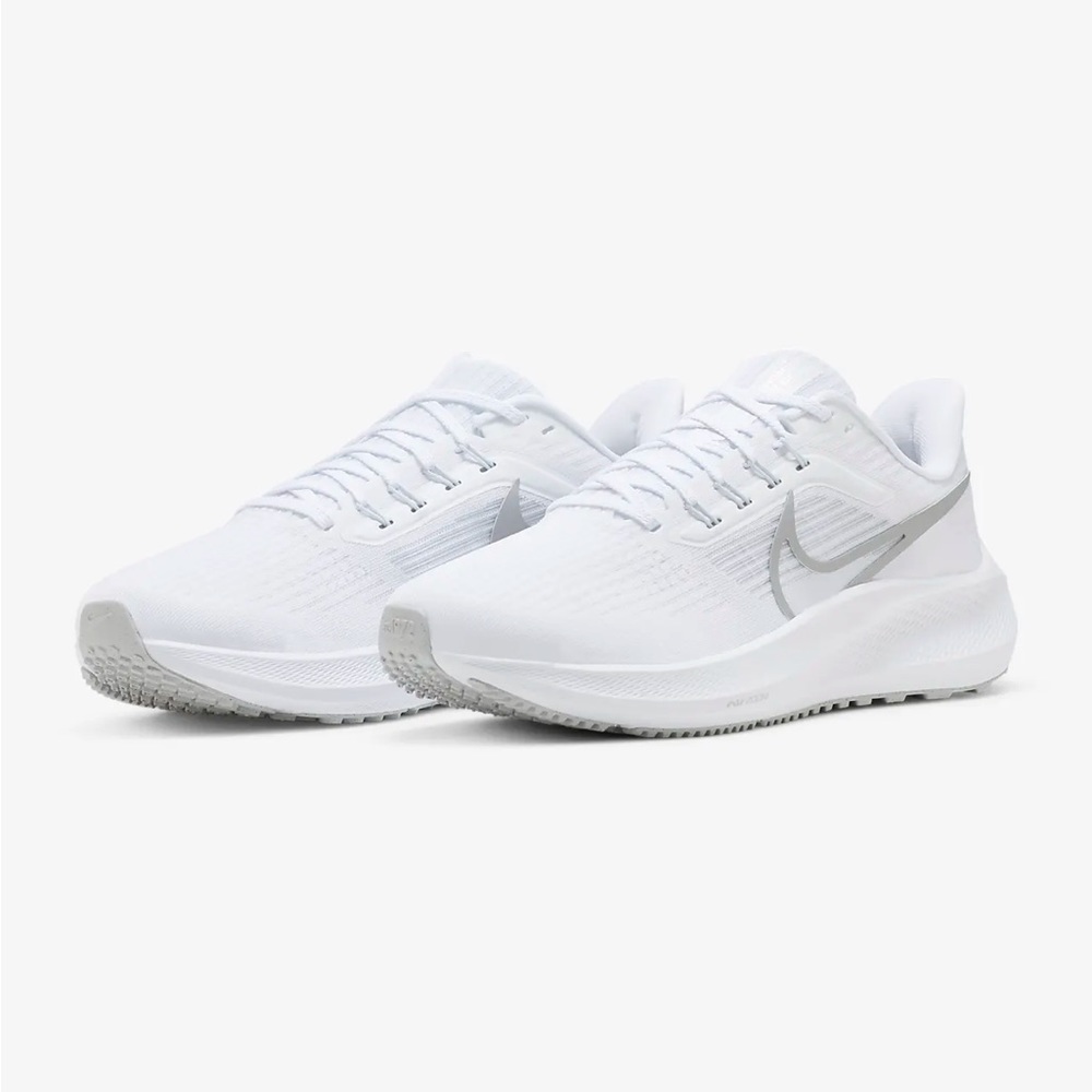 Nike white air zoom Pegasus
